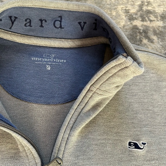 Vineyard Vines Boy’s Gray Quarter-Zip Sweater Size X-Large - Picture 2 of 4